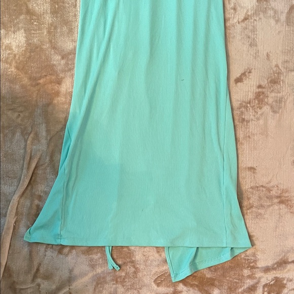 Elegant Sleeveless Mint Maxi Dress - Picture 10 of 10